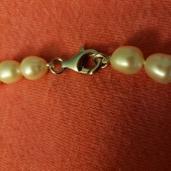 Lovely Cultured Pearls with a 925 Silver Clasp - Picture 4 of 7